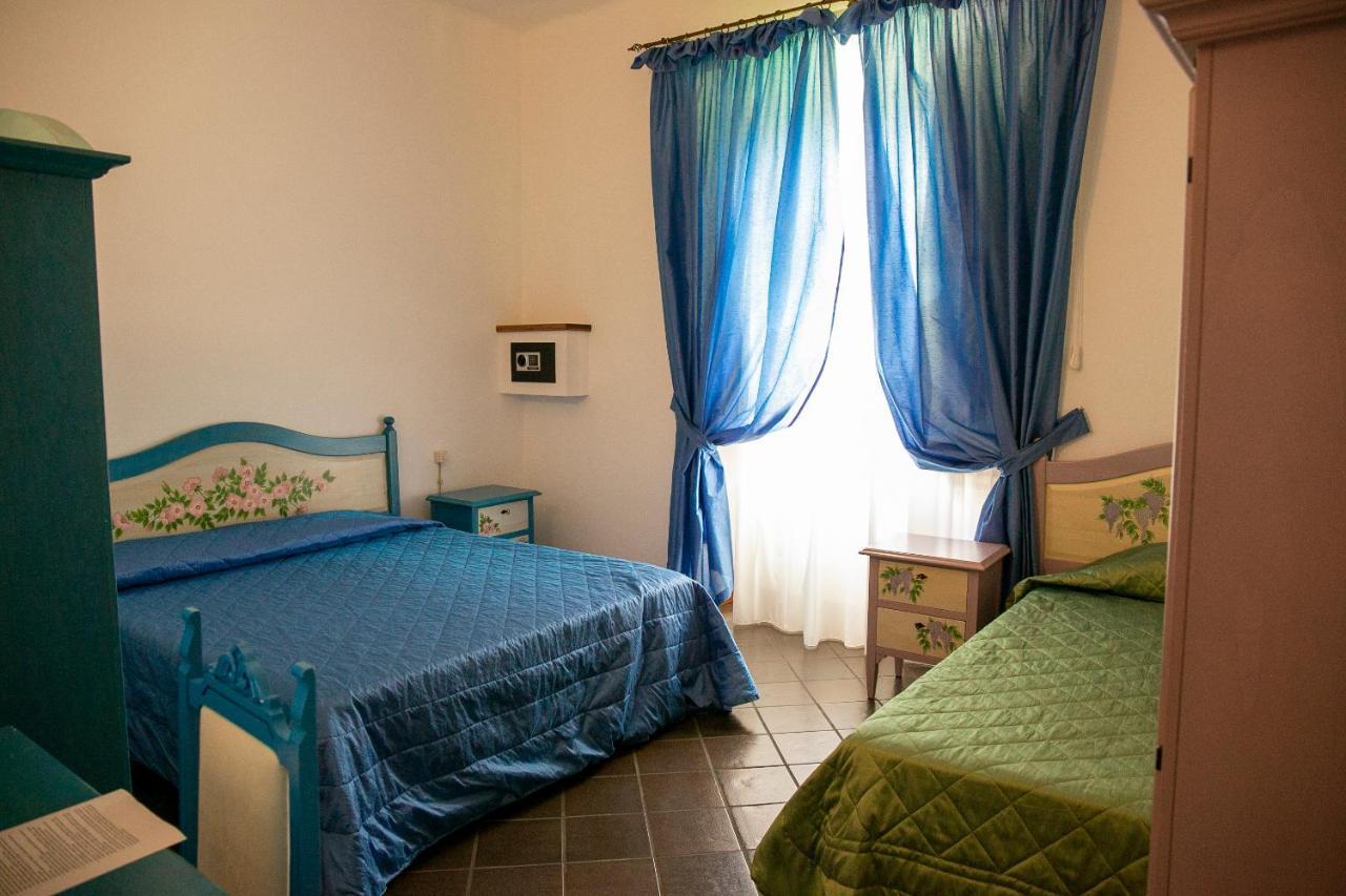 La Villetta Food & Drink Rooms For Rent - No Reception - Л'Аквіла Екстер'єр фото