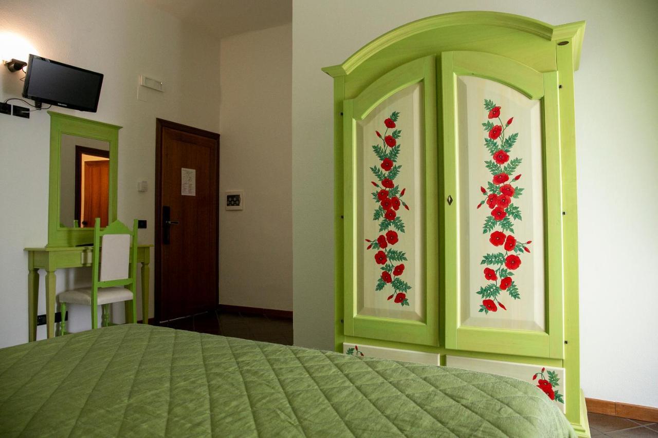 La Villetta Food & Drink Rooms For Rent - No Reception - Л'Аквіла Екстер'єр фото