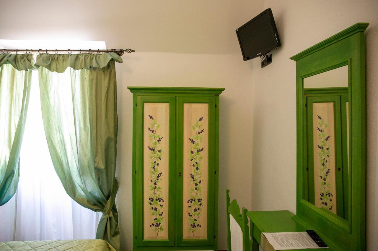 La Villetta Food & Drink Rooms For Rent - No Reception - Л'Аквіла Екстер'єр фото