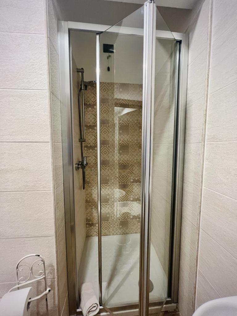 La Villetta Food & Drink Rooms For Rent - No Reception - Л'Аквіла Екстер'єр фото